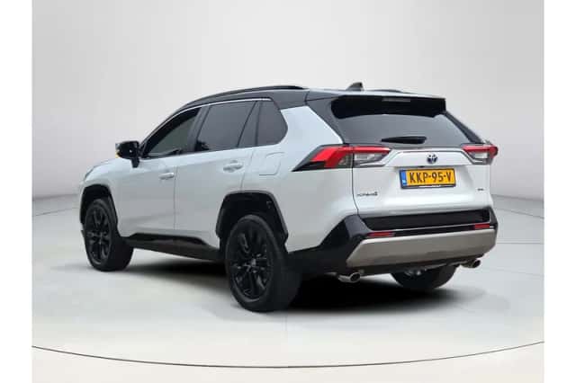 Toyota RAV4 (2025) thumbnail 3