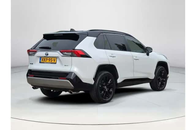 Toyota RAV4 (2025) thumbnail 5