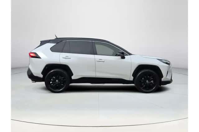Toyota RAV4 (2025) thumbnail 6