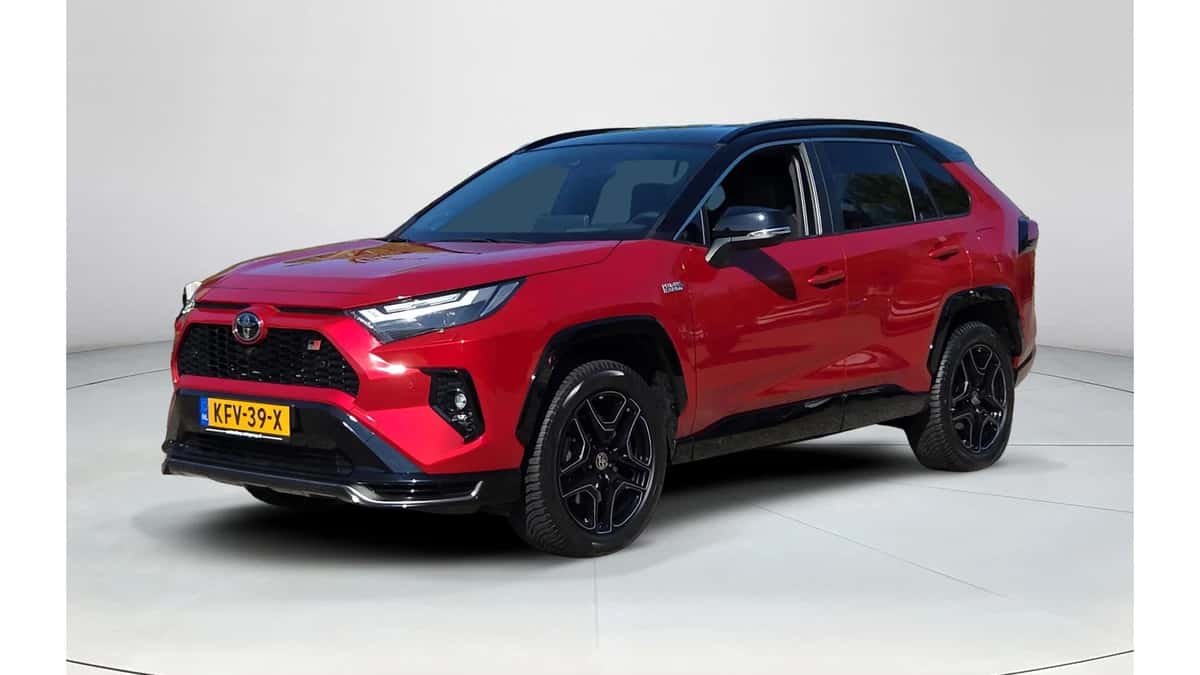 Toyota RAV4 (2024) — foto 1