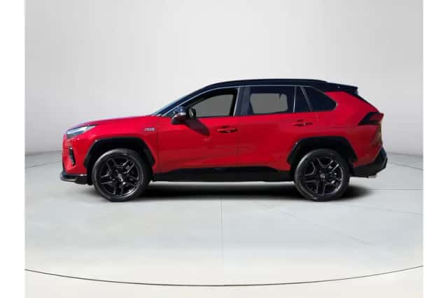 Toyota RAV4 (2024) thumbnail 2