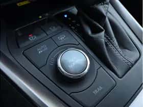 Toyota RAV4 (2024) thumbnail 12