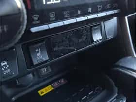 Toyota RAV4 (2024) thumbnail 30