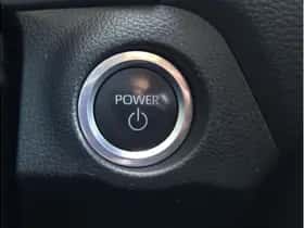 Toyota RAV4 (2024) thumbnail 38