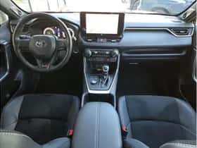 Toyota RAV4 (2024) thumbnail 9
