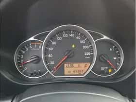 Toyota Verso-S (2015) thumbnail 16