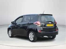 Toyota Verso-S (2015) thumbnail 3