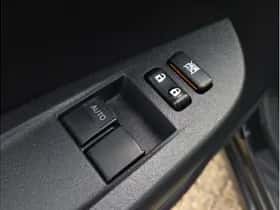 Toyota Verso-S (2015) thumbnail 23