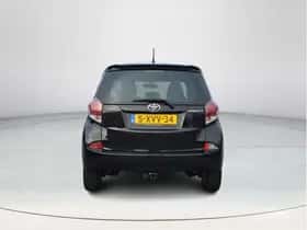 Toyota Verso-S (2015) thumbnail 4