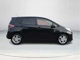 Toyota Verso-S (2015) thumbnail 6