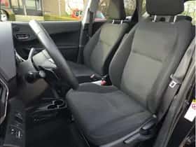Toyota Verso-S (2015) thumbnail 10