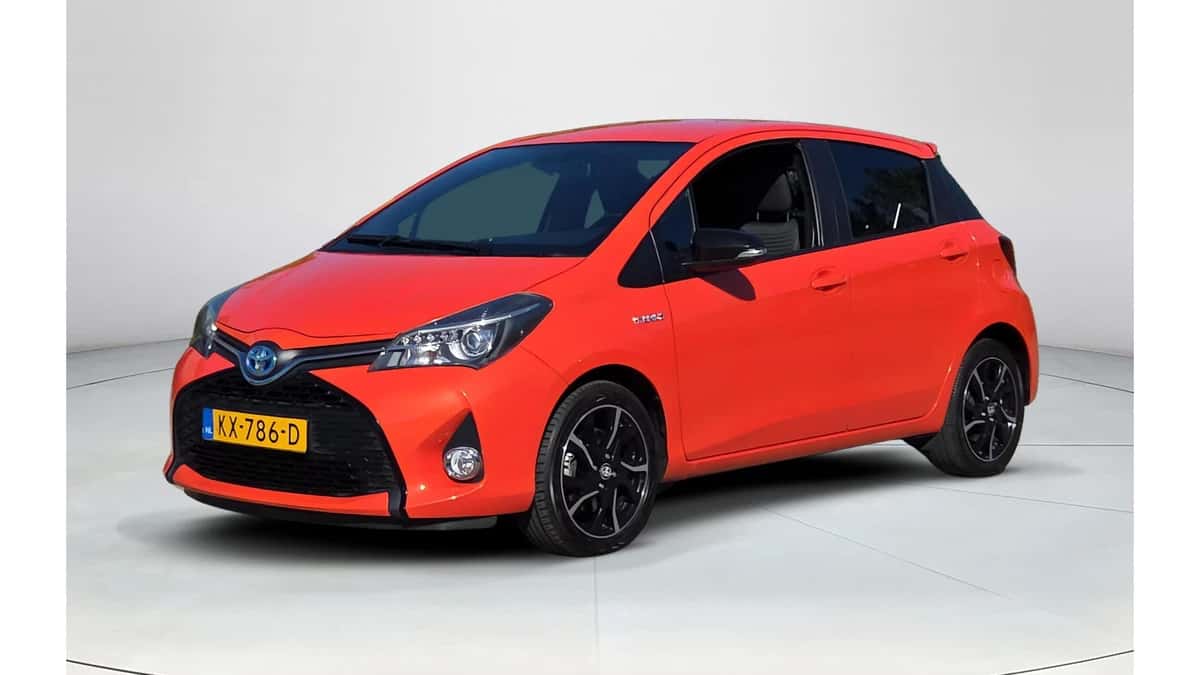 Toyota Yaris (2016) — foto 1