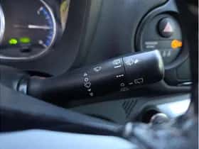 Toyota Yaris (2016) thumbnail 24