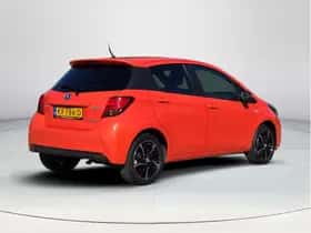 Toyota Yaris (2016) thumbnail 5