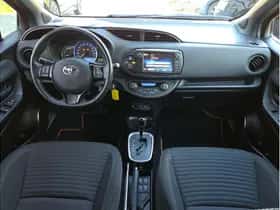 Toyota Yaris (2016) thumbnail 9