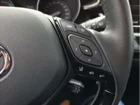 Toyota C-HR (2023) thumbnail 17