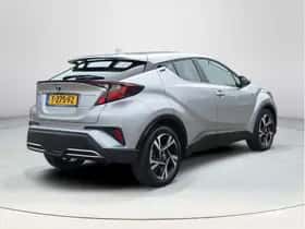 Toyota C-HR (2023) thumbnail 5