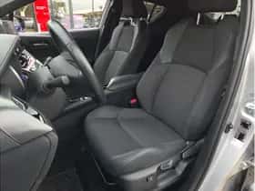 Toyota C-HR (2023) thumbnail 10
