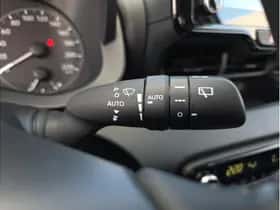 Toyota Yaris (2022) thumbnail 22