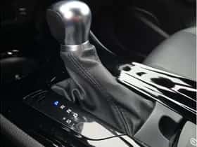 Toyota C-HR (2020) thumbnail 11