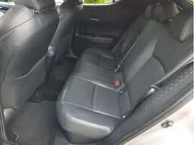 Toyota C-HR (2020) thumbnail 35