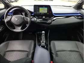 Toyota C-HR (2020) thumbnail 9