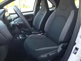 Toyota Aygo X (2025) thumbnail 10