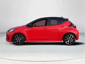 Toyota Yaris (2021) thumbnail 2