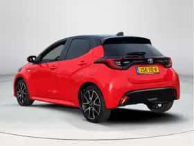 Toyota Yaris (2021) thumbnail 3