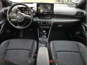 Toyota Yaris (2021) thumbnail 9