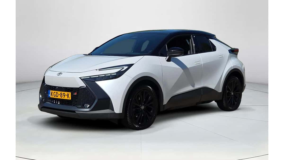 Toyota C-HR (2024) — foto 1