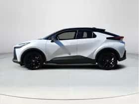 Toyota C-HR (2024) thumbnail 2