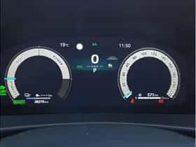 Toyota C-HR (2024) thumbnail 16