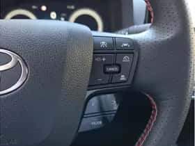 Toyota C-HR (2024) thumbnail 17