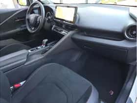 Toyota C-HR (2024) thumbnail 18