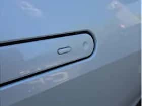 Toyota C-HR (2024) thumbnail 23