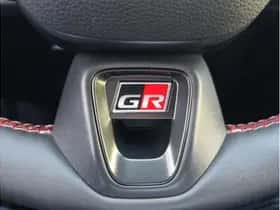 Toyota C-HR (2024) thumbnail 34
