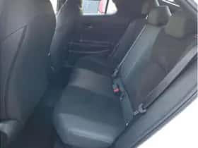 Toyota C-HR (2024) thumbnail 38