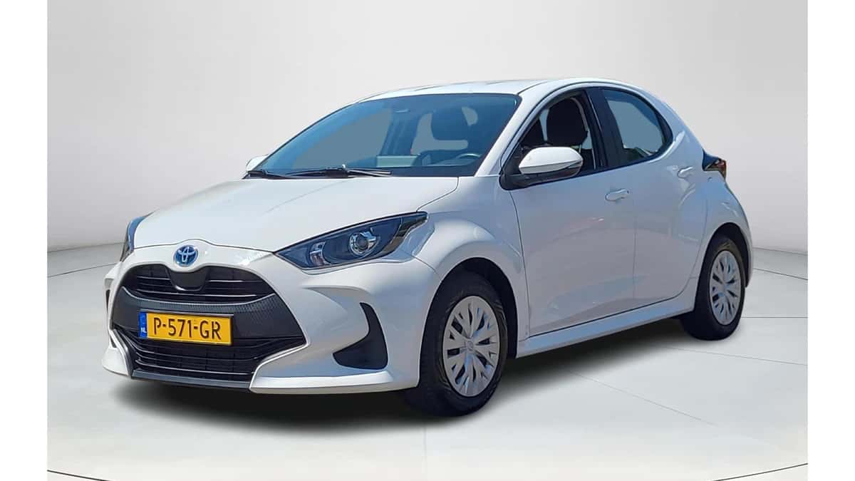 Toyota Yaris (2022) — foto 1