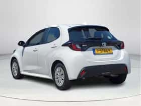 Toyota Yaris (2022) thumbnail 3