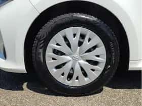 Toyota Yaris (2022) thumbnail 24