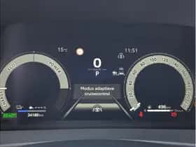 Toyota C-HR (2025) thumbnail 17