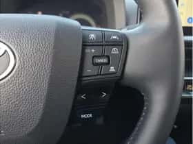 Toyota C-HR (2025) thumbnail 18