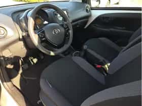 Toyota Aygo (2019) thumbnail 11