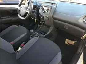 Toyota Aygo (2019) thumbnail 15