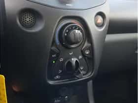 Toyota Aygo (2019) thumbnail 16