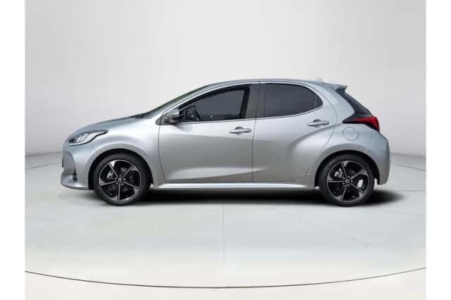 Toyota Yaris (2023) thumbnail 2