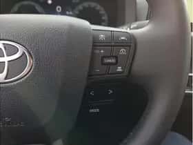 Toyota C-HR (2025) thumbnail 18