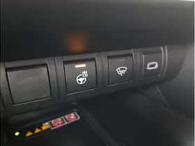 Toyota C-HR (2025) thumbnail 24
