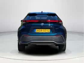 Toyota C-HR (2025) thumbnail 4